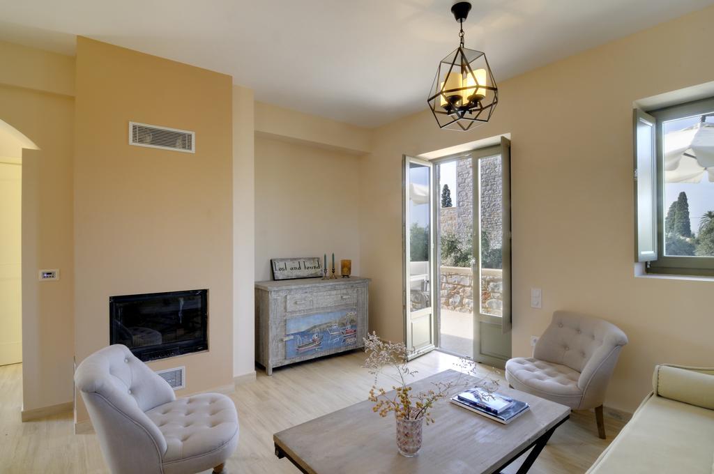 Nikoloudi Estate בית נופש *