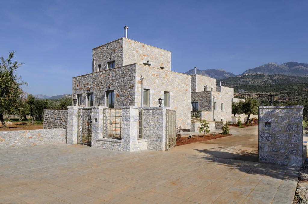 Nikoloudi Estate * אגיוס ניקולאוס